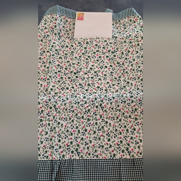 Ladies Half Apron. - Picture 4 of 6